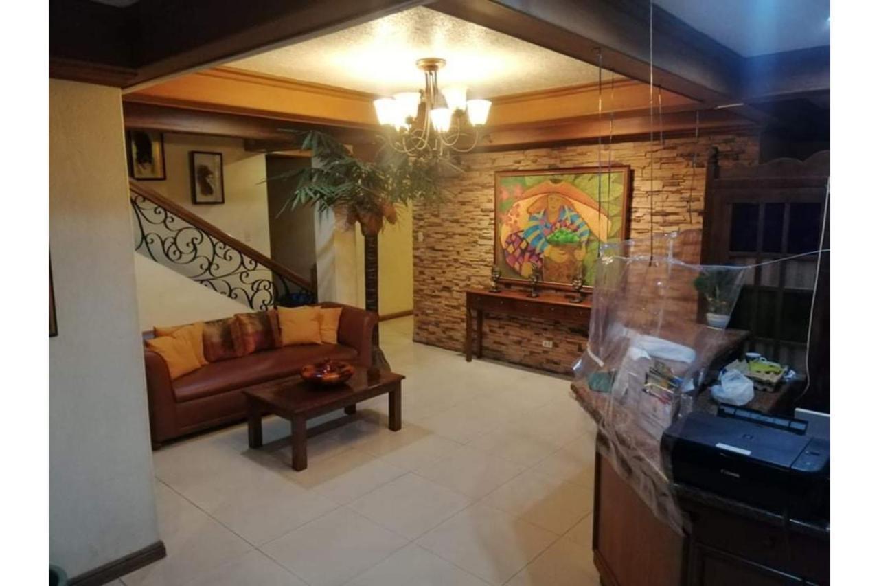 Reddoorz At Casa Marabella Villamonte Bacolod City Kültér fotó