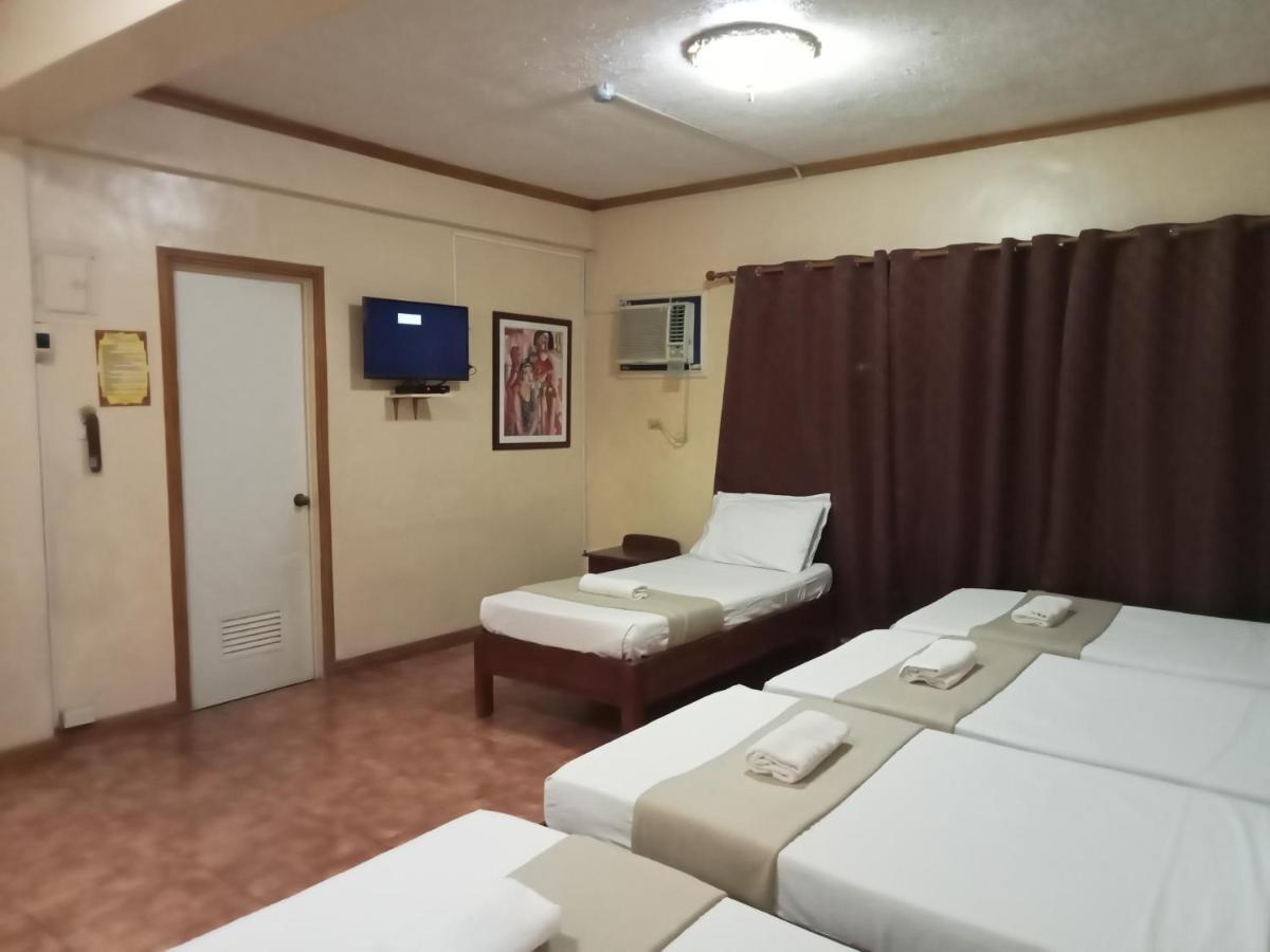 Reddoorz At Casa Marabella Villamonte Bacolod City Kültér fotó