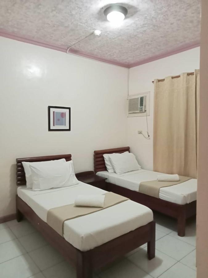 Reddoorz At Casa Marabella Villamonte Bacolod City Kültér fotó